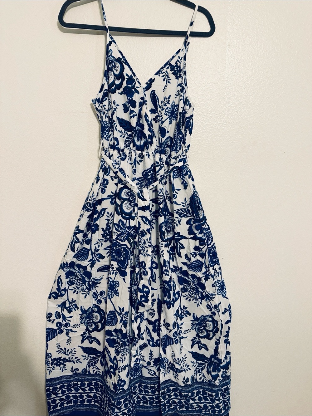 Cupshe White Maxi Dress with Blue Floral Print (NWT)